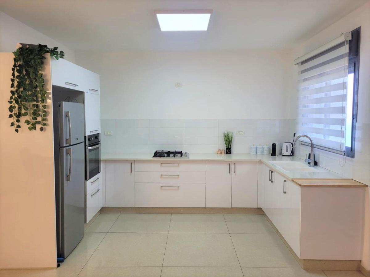 טבריה Yalarent Ariston Apartment & Penthouse מראה חיצוני תמונה